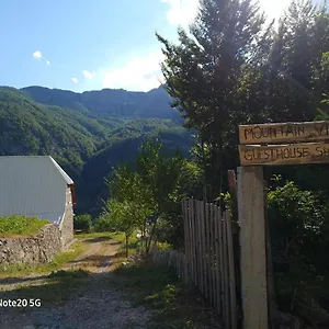Gasthof Mountain Vista Shkafi