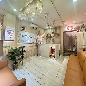 Hostel Toi's Travel